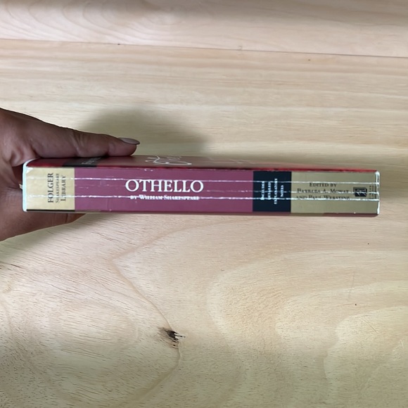 Othello by William Shakespeare - Picture 4 of 4